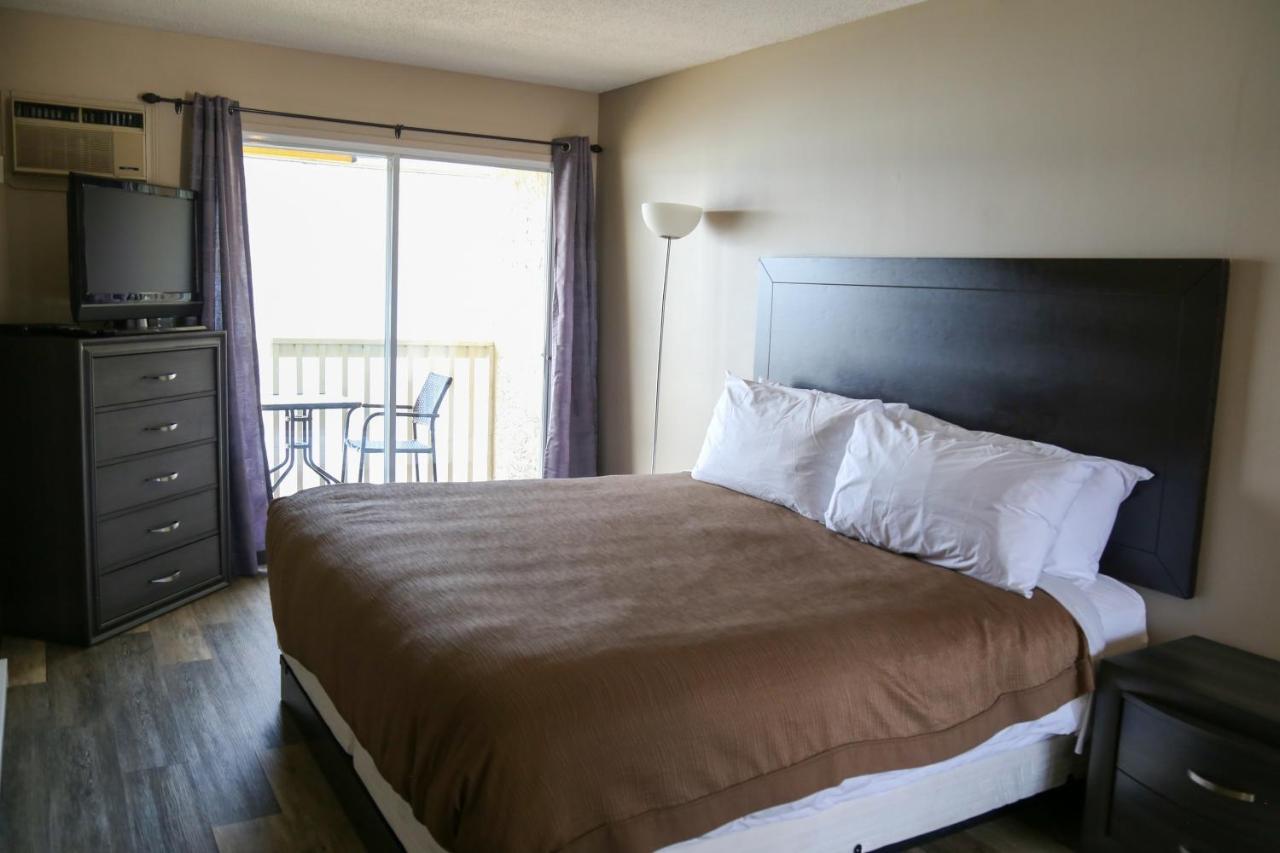 Richter Pass Beach Resort Osoyoos Exterior foto