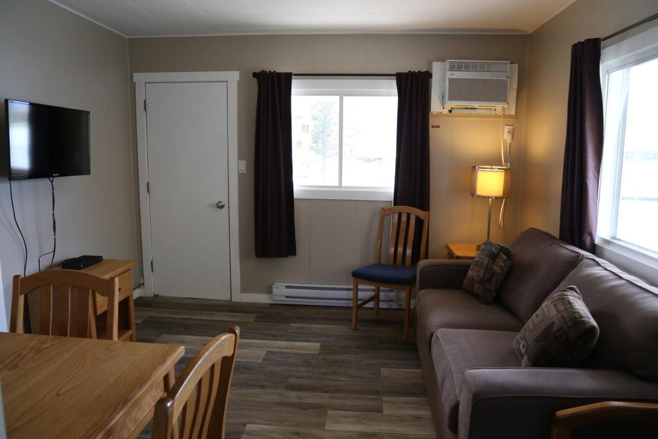 Richter Pass Beach Resort Osoyoos Exterior foto