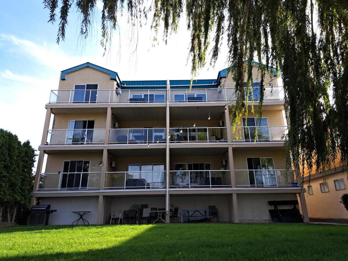 Richter Pass Beach Resort Osoyoos Exterior foto