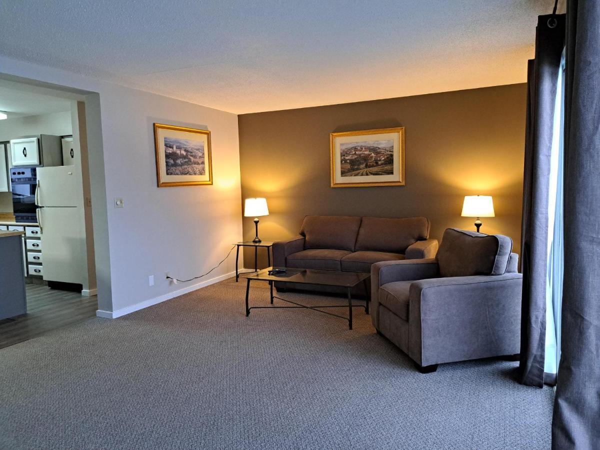 Richter Pass Beach Resort Osoyoos Exterior foto